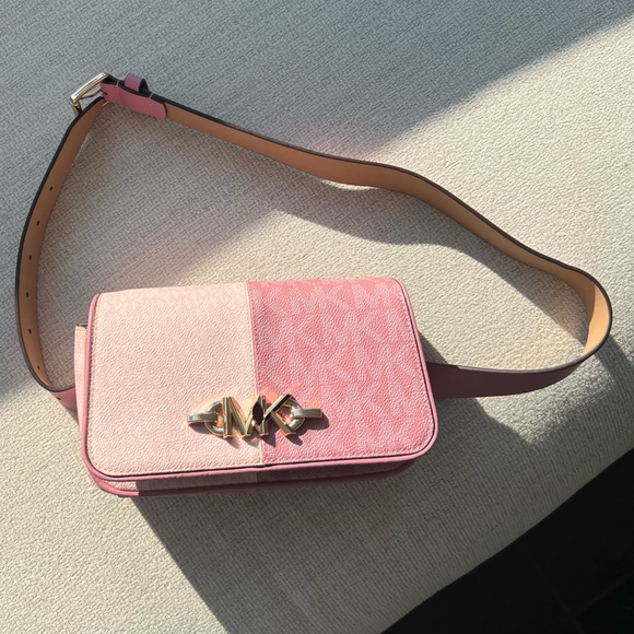 Michael Kors Fanny Pack - Picture 1 of 6